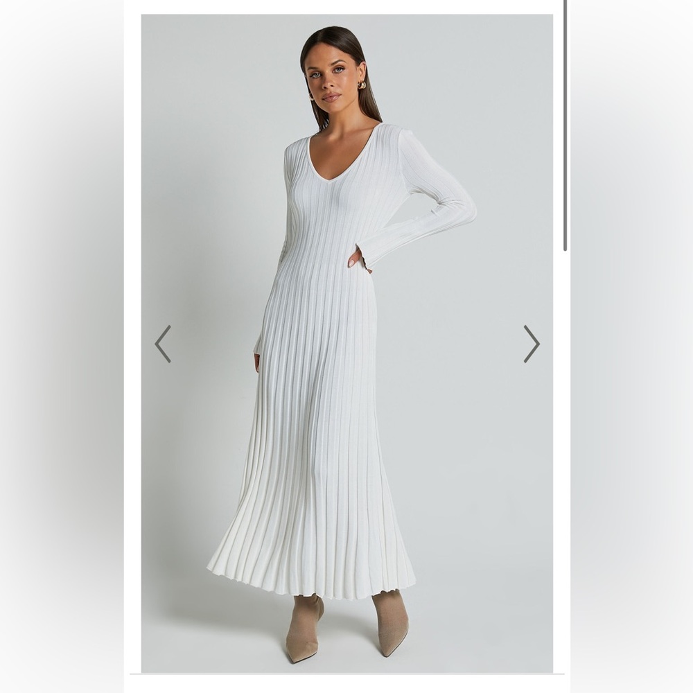 ASTRA MIDI DRESS - V NECK LONG SLEEVE KNIT DRESS